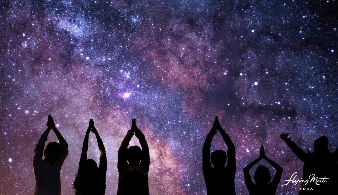Yoga im Planetarium in Freiburg